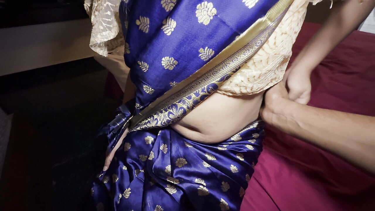 Chachi Ke Ghar Jaa Ke Unko Sex Ke Liye Ready Kiya Fat Pussy