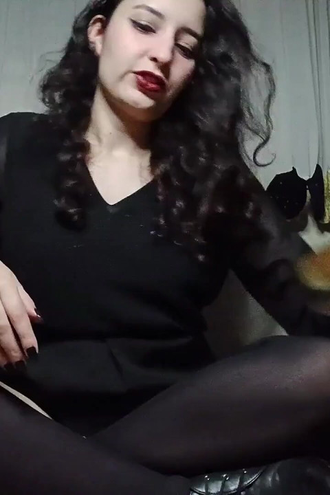 Who Wants to Stick the Big Dick in Here?