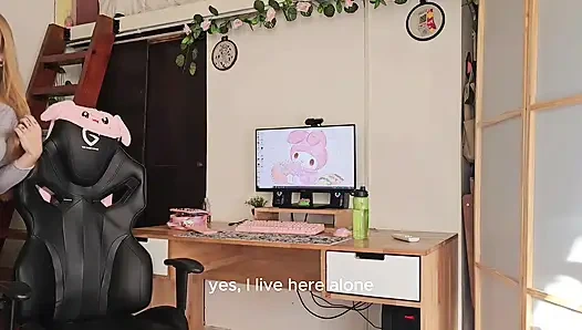 Girl fucks a stranger, takes out her condom and cums inside - coraljade01