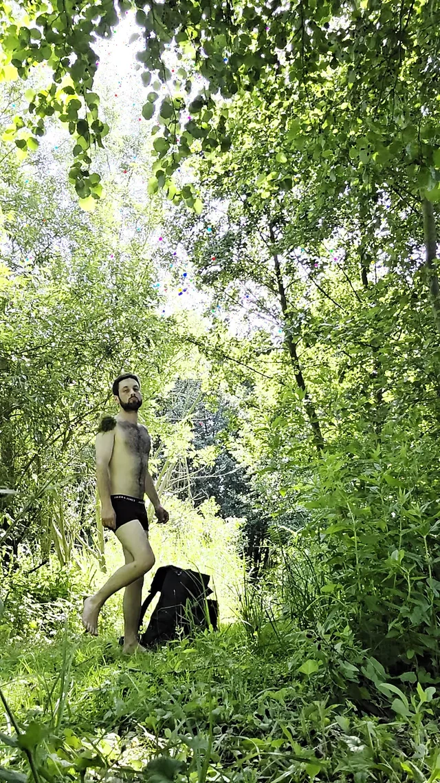 Outdoor naked