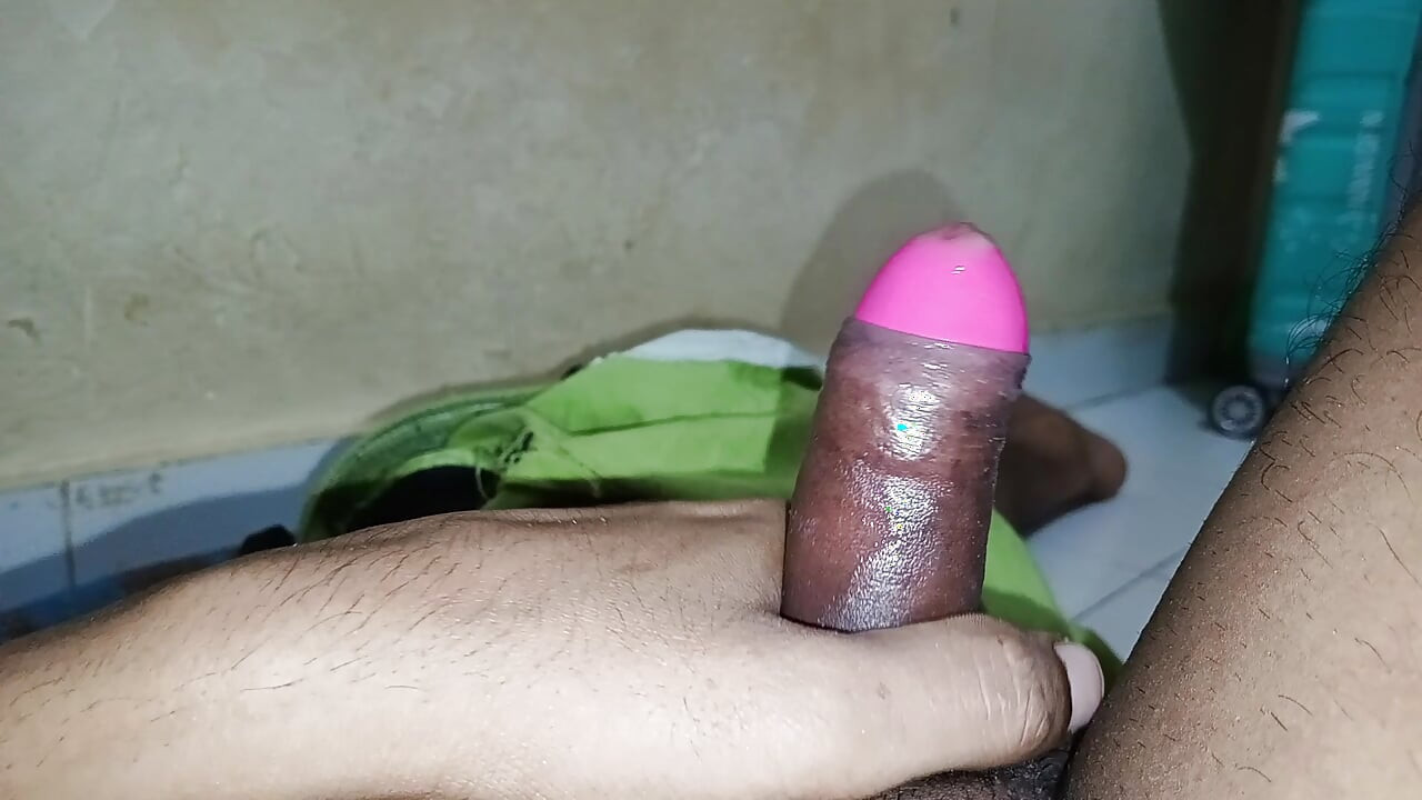 לפני הסקס עם דודה סקסית אני מאונן