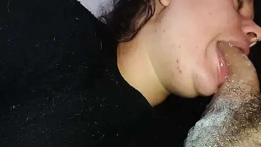 EXTREME CREAMPIE, DER DIESEN KLEINEN MUND MIT SO VIEL SPERMA FÜLLT