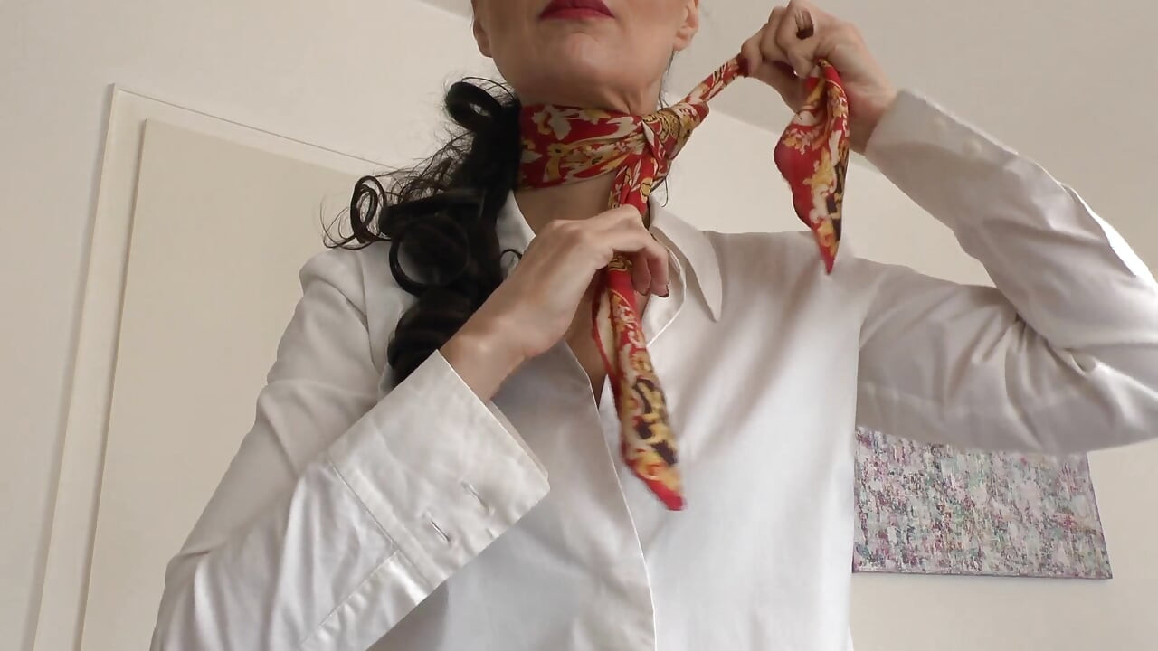 Modna revija svilenog šala, JOI, Lady Victoria Valente