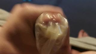 Masturbarse con un condón usado