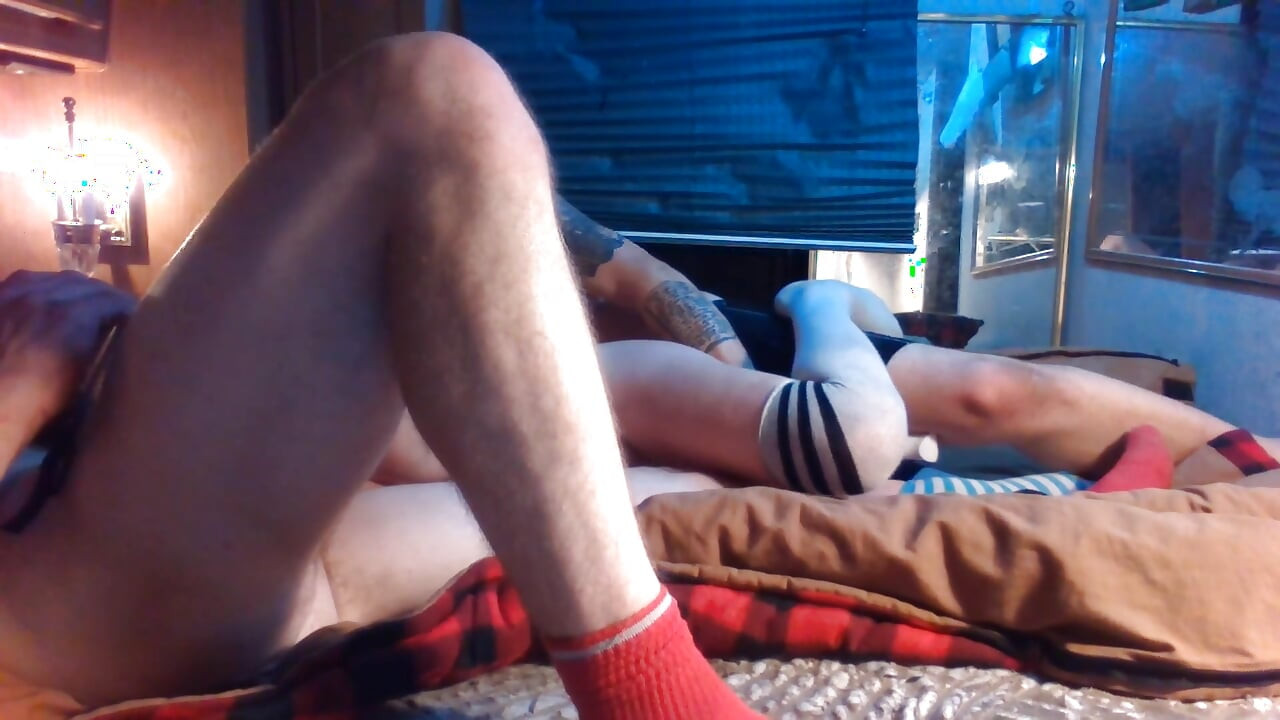 Dalilah dobija dupli kurac u kamp prikolicu