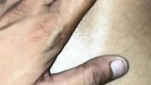 Monika yenge ağrılı yarak tarzı sikişiyor
