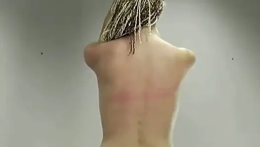 Amber spanking machine - cambukan di punggung