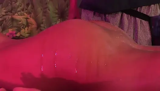 Горячая блондинка для горячего массажа