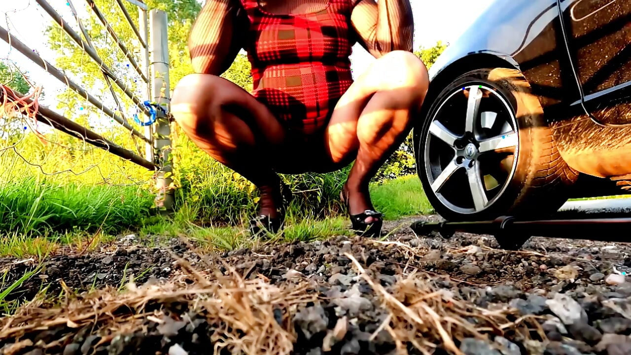 Amateur crossdresser kellycd2022 evening drive