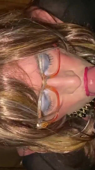 Δυνατή στιγμή από το "Lexi perform for a treat"