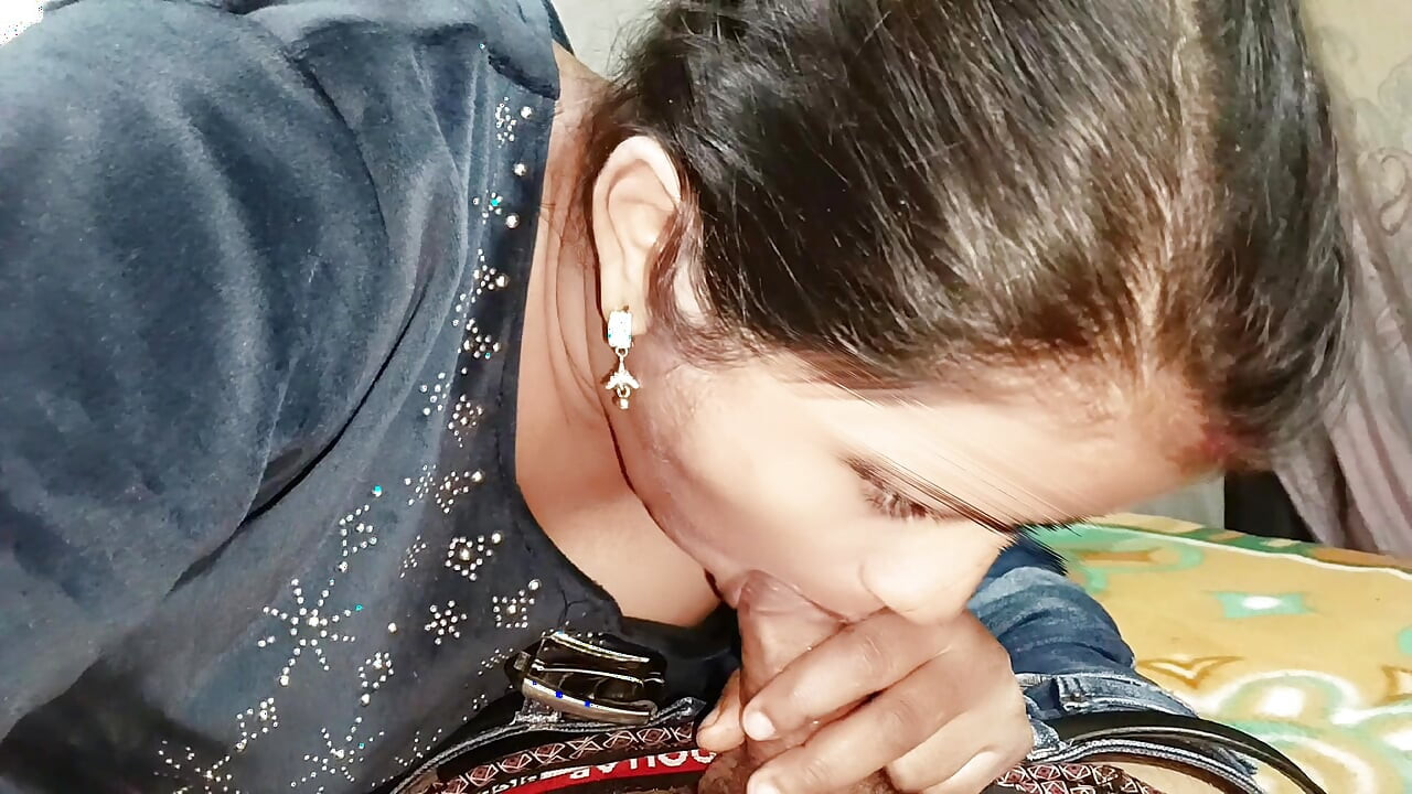 Desi bhabhi tight pussy fucking video with clear Hindi voice moaning, with big cock sucking video