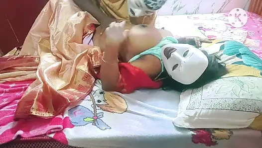 Kızımın erkek arkadaşı şehvetli vücudumu baştan çıkarıyor ve tatmin ediyor - gerçek yüksek sesle inleyen tam tamil ses