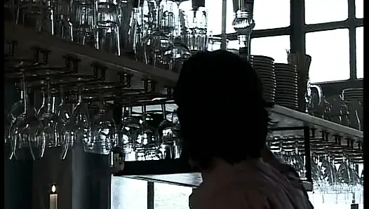 Rothaarige deutsche milf reitet großen schwanz in der bar