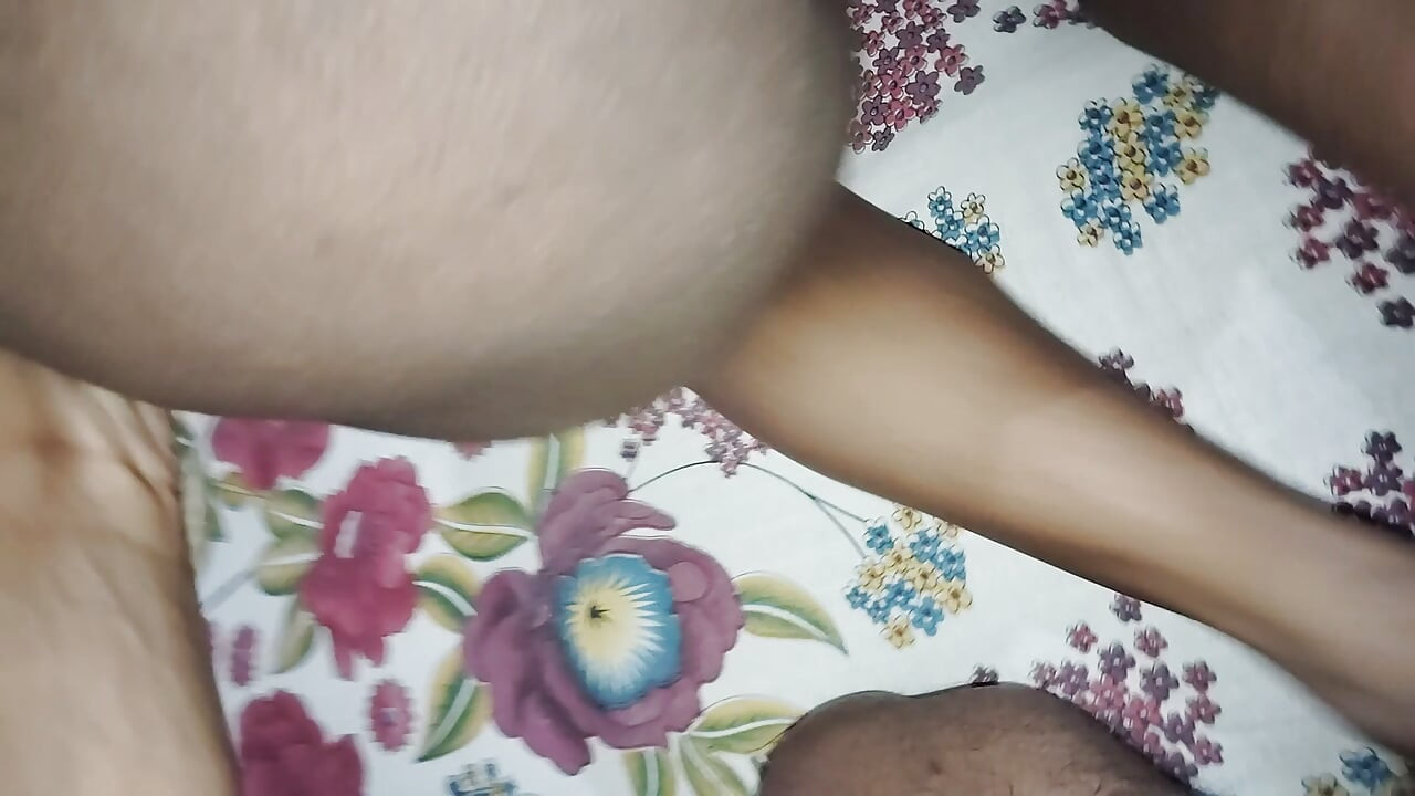 Jag knullade min flickvän innan jag gick till jobbet oklippt verklig video använd hörlurar