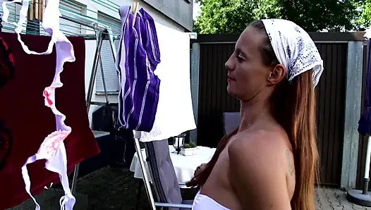 Dövmeli esmerle açık havada sikiş