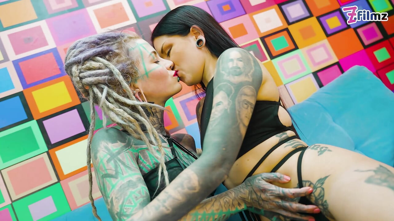 GOTH and HIPPIE chick love gettiing ANAL fuck and FACIAL CUMSHOTS