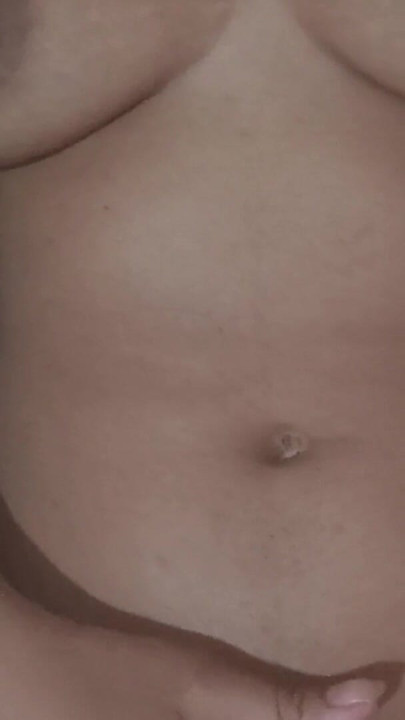 Smalland lonelyshe had an orgasm due to frction and ejaculated on the bed First time | Clip 1