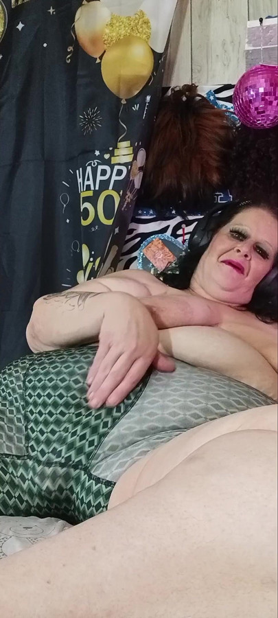 Roleplaying as a Guy Gott Her Squirted in the Eye