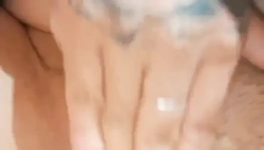 Büyük memeli Şilili amatör latin model vajinasıyla oynuyor