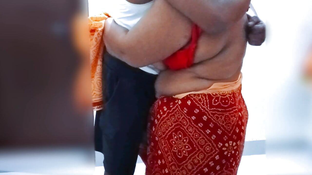 Viral india hermanastro y hermanastra encontraron una casa vacía y follaron