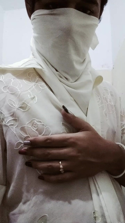 Want to fuck this Indian corssy hot bitch lilly