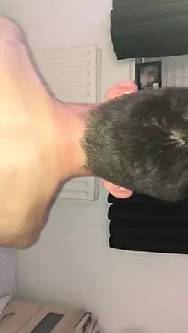 Genç twink becerdin köpek