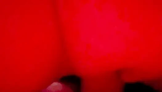 Seksi ayaklı ateşli evli kızıl saçlı kadın arkadan büyük bir büyük zenci alıyor.