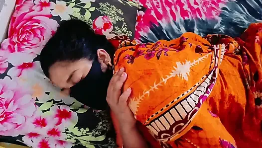 Pijat kecil gadis bangalore India