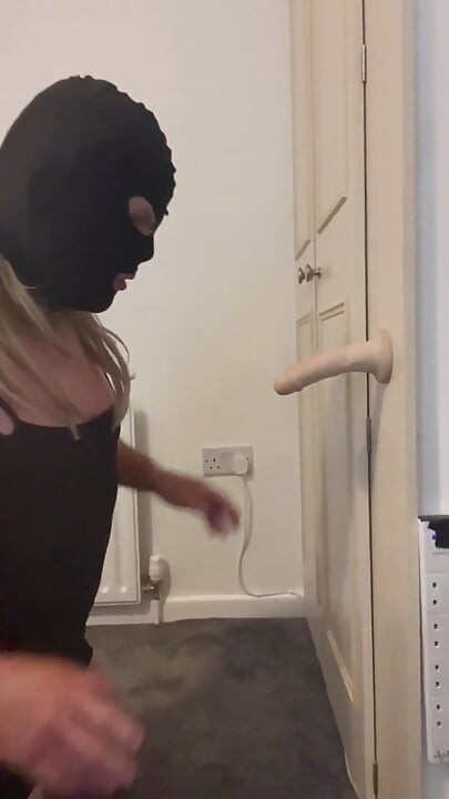 Puta mariquita follada duro en garganta profunda Escupir bdsm abofeteada