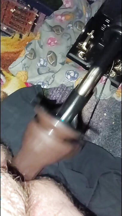 Efeminat se fute cu mașina