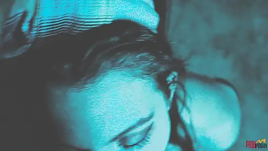 Pelacur terjebak didorong untuk bugil dan nyepong kontol captor