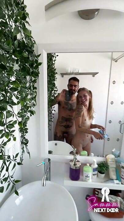זוג חובבני מקיים סקס לוהט בחופשה