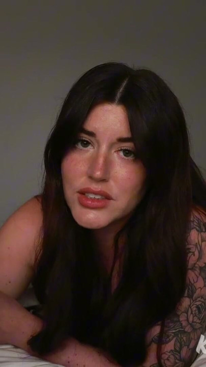 Læn dig tilbage og lad mor tage styringen JOI - Kayla Summers - Fuld video | Klip 2