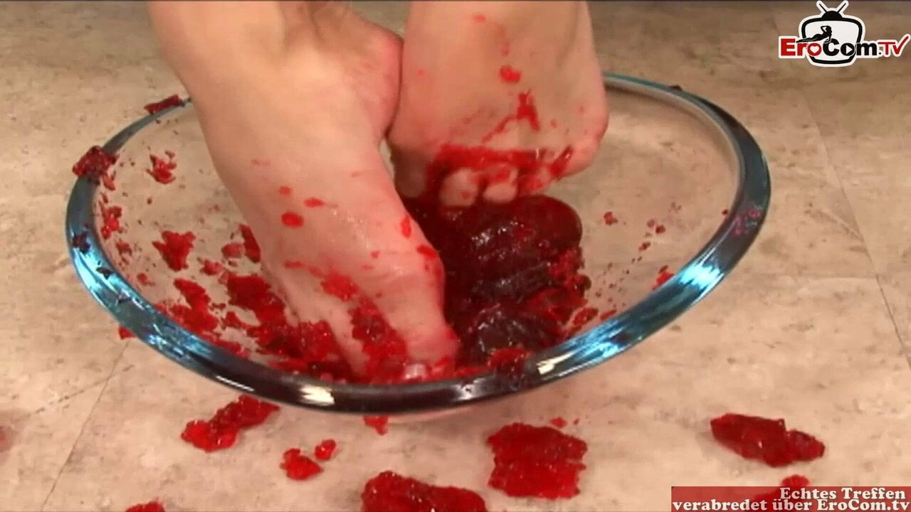 Brunette Teen plays with her feet and gets a cumshot on them