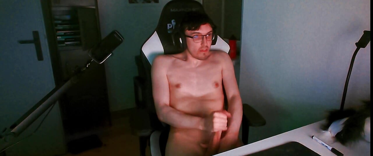 bi18 hot boy wixxxen