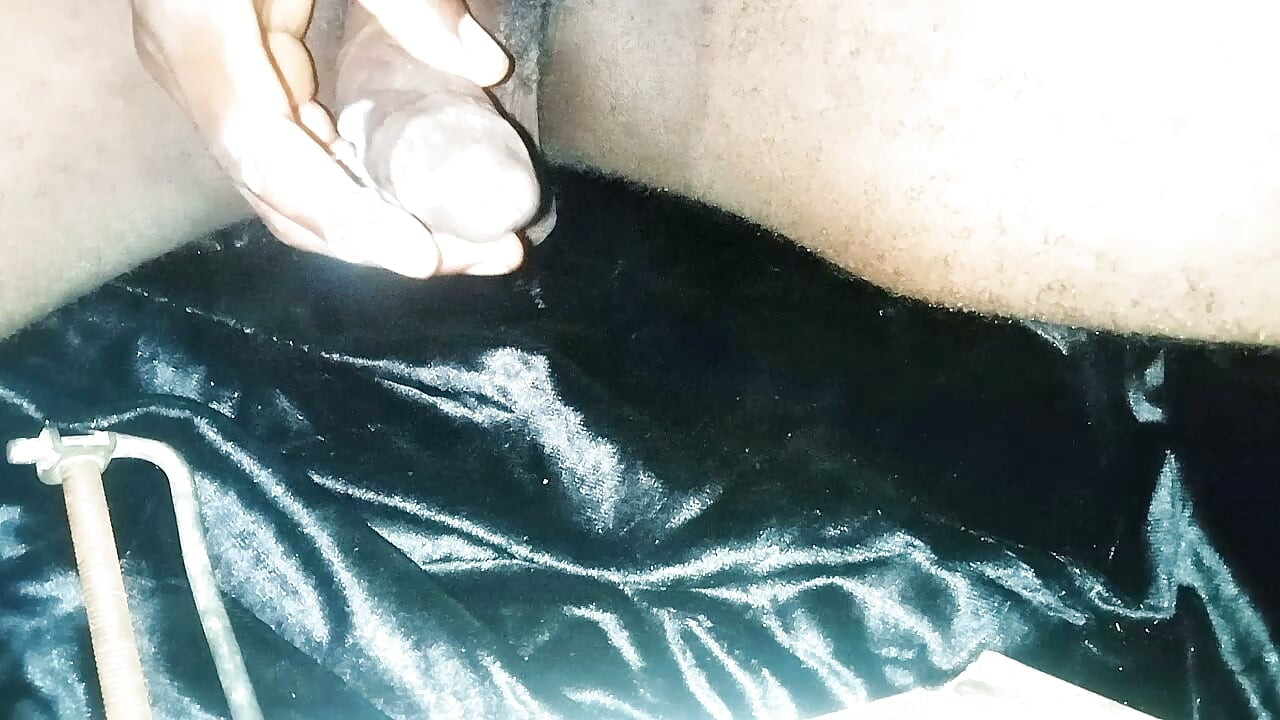 milking my huge dick