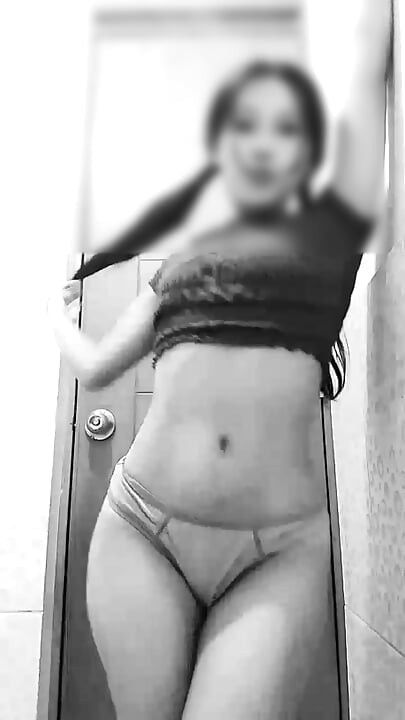 Beautiful schoolgirl sent me her pack! I went to her house immediately to fuck her before her parents come