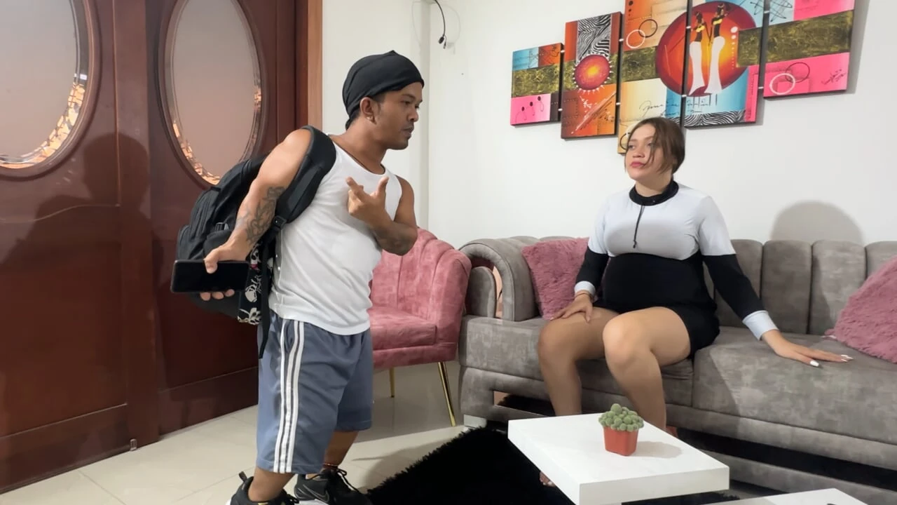 我的继兄弟为他的足球比赛迟到了，但我为他不去找借口，最后给了我们一生的性爱