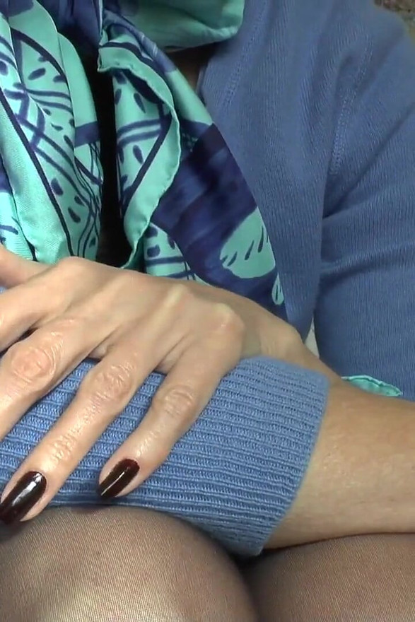 Dark Mysterious Fingernails, Lady Victoria Valente