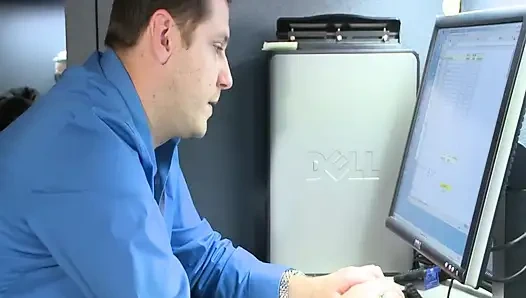 REMASTERED ПОНЕДЕЛЬНИК: Jewel, 61, получает кримпай от молодого