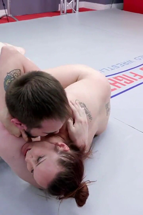 Bella Rossi vs Peter King blandad brottning