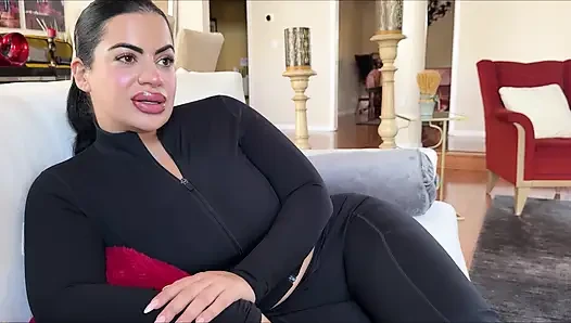 Ibu tiri semok selingkuh dari ayahnya sendiri - lissa aires - mom comes first - alex adams