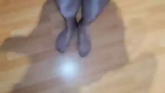 Auf die nylons