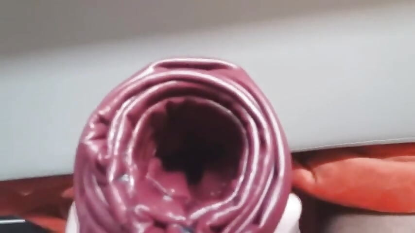 Cumming i læder fleshlight