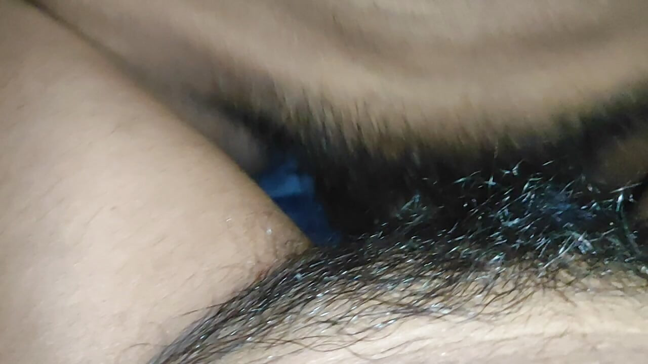 भारतीय लड़की का जोरदार सेक्स... तंग रसदार चूत