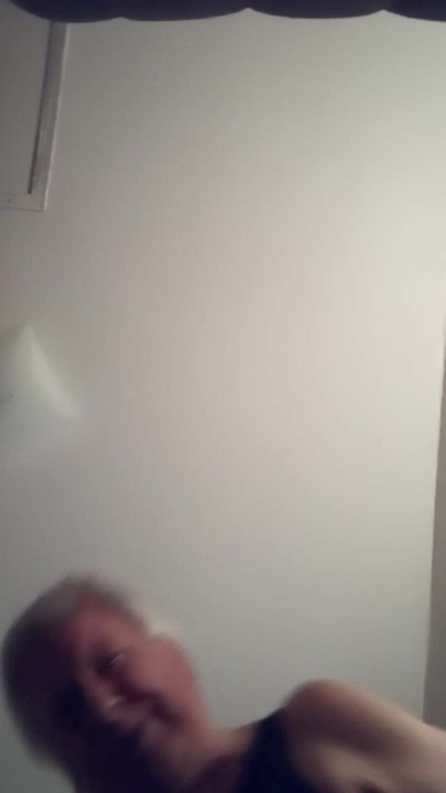 Patti cumdump trying out her new trusting vibrator butt plug
