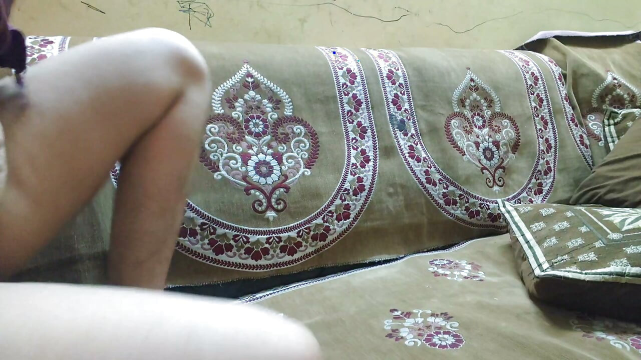 Bhabhi ki chut ki garmi 98° thi chod kar thanda kiya bhabhi ko