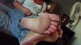 I piedi nudi di Donna