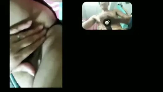 Aku memuaskan kami berdua melakukan hal yang sama aku muncrat beban saya