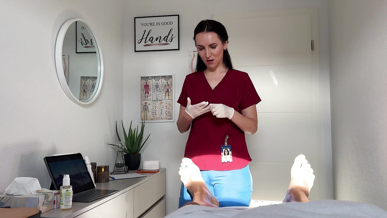 Cliente se corre dos veces durante una sesión de masaje sexy